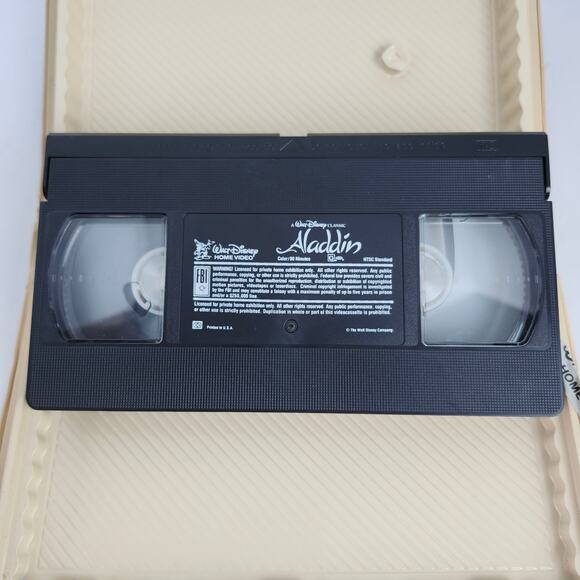 Walt Disney Aladdin VHS Movie Classic Clamshell 1993 Pre-Owned Not Tested - Picture 8 of 9